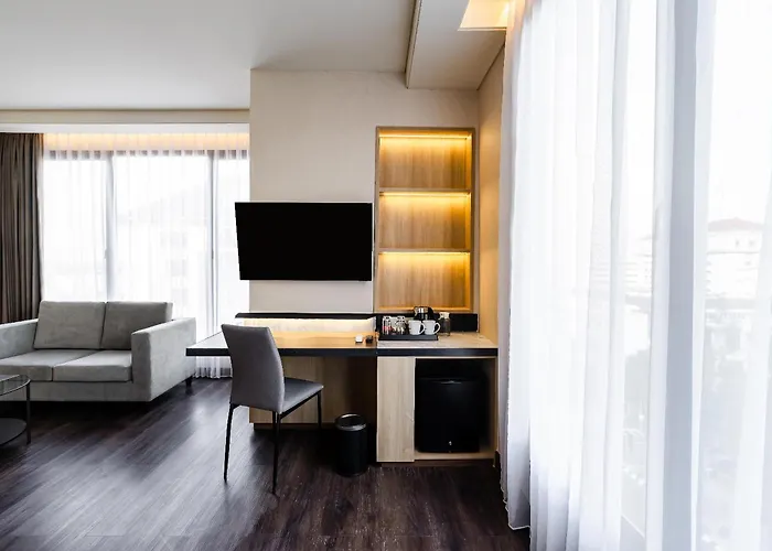 Quest Prime Pemuda - Semarang Hotel